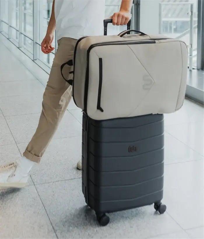 Mochila de Viagem Backpack Ultimate + Garrafa Térmica de BRINDE 🎁